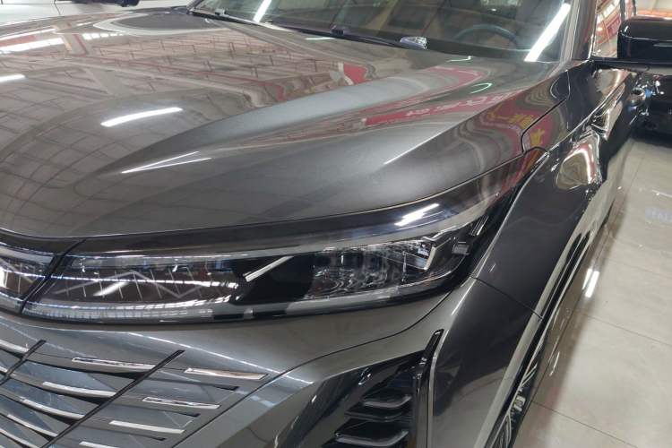 Used Changan CS75 PLUS 2024 3rd Generation Champion Edition 1.5T Intelligent Drive Dynamic Model
