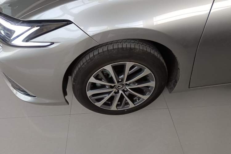 Used Lexus ES 2025 200 Premium Edition
