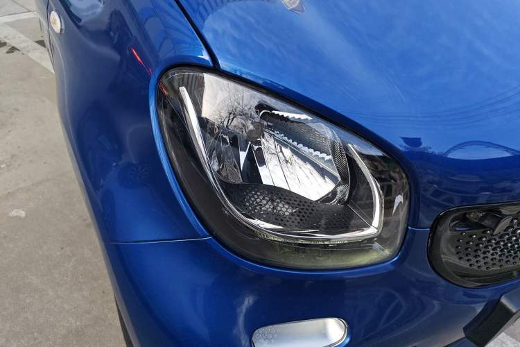 Used  forfour 2018 0.9T 66 kW Pioneer Edition
