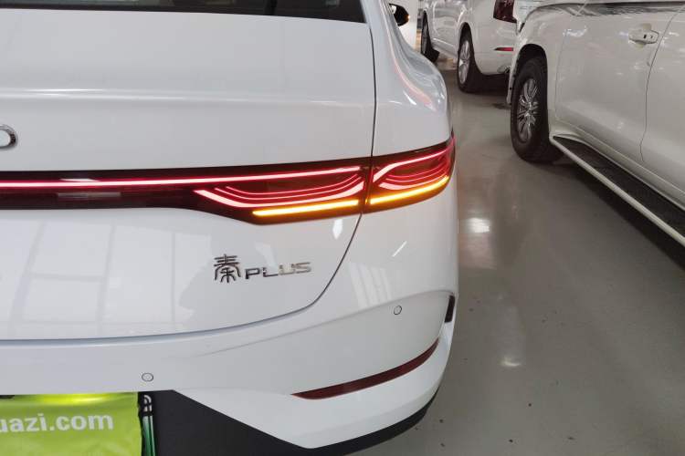 Used BYD Qin PLUS 2025 DM-i Smart Drive 55KM Leading Model
