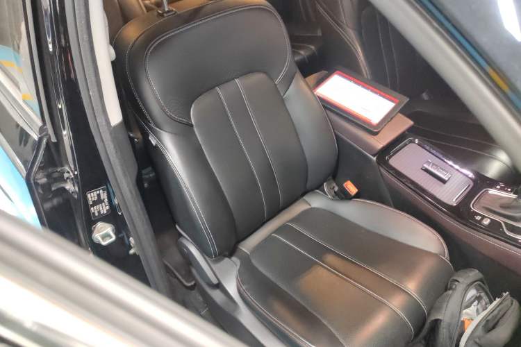 Used GAC Trumpchi M6 2023 PRO 270T DCT Luxury Edition
