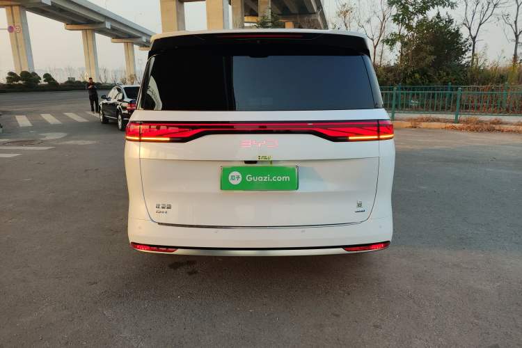 Used BYD Xia 2025 DM-i 1.5T 180km Excellence Model
