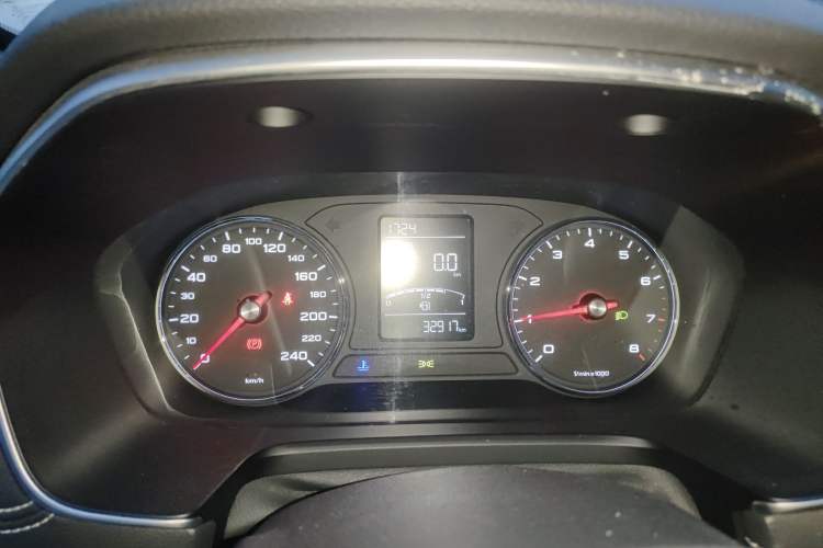 Used Roewe RX5 2018 20T Two-Wheel Drive Manual Flagship Edition