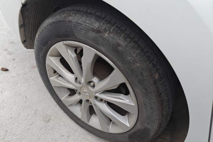 Used Hyundai Elantra (5th Generation / Langdong) 2016 1.6L Automatic Smart Version
