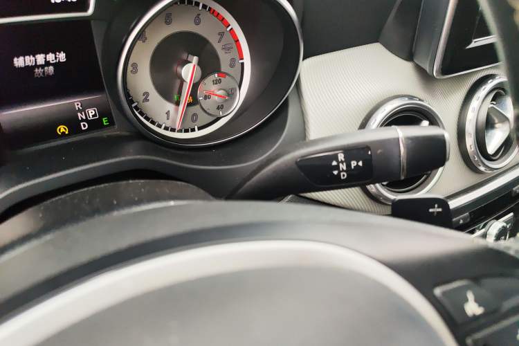 Used Mercedes-Benz GLA 2015 GLA 220 4MATIC Fashion Model