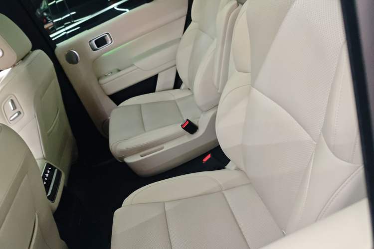 Used Li Auto L8 2023 Pro Model
