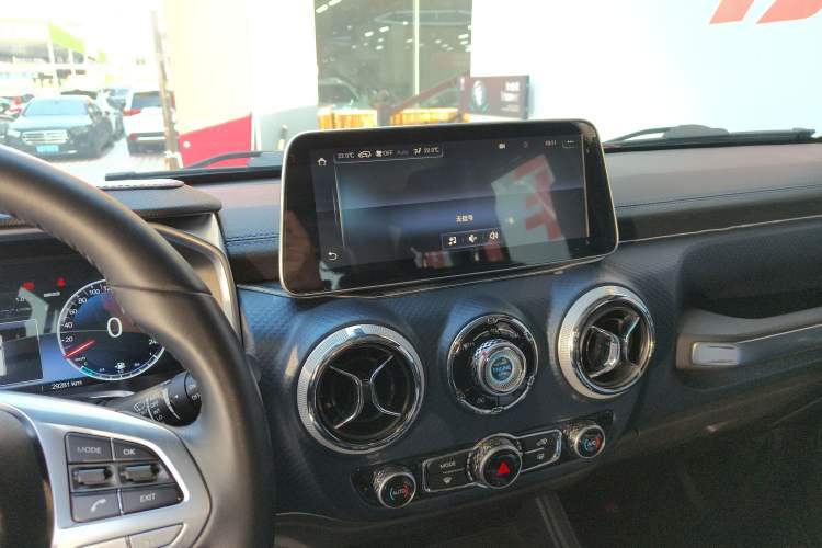 Used Beijing Auto BJ40 2021 2.0D Automatic Four-Wheel Drive Blade Hero Edition Adventurer Type
