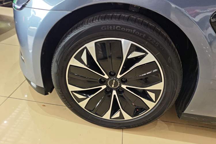 Used BYD Seal 2022 550 km Standard Range Rear-Wheel Drive Prestige Version
