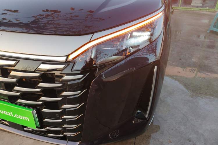 Used BYD Xia 2025 DM-i 1.5T 180km Excellence Model
