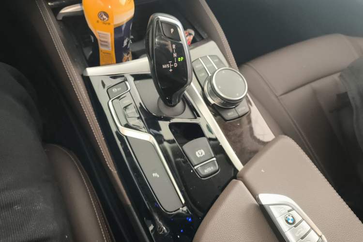 Used BMW 5 Series 2019 525Li Luxury Package
