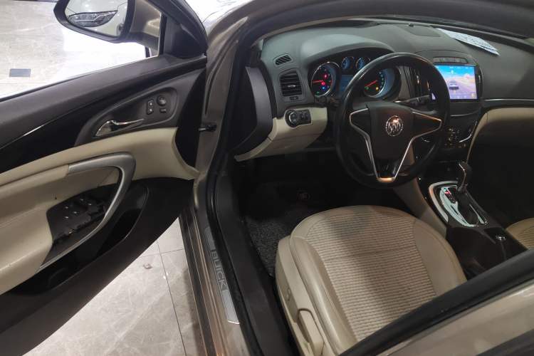 Used Buick Regal 2015 2.0L Leading Fashion Edition
