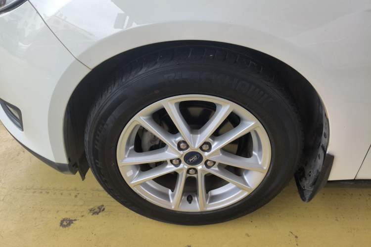 Used Ford Focus 2017 Hatchback 1.6L Automatic Fashion Edition Smart Drive Version