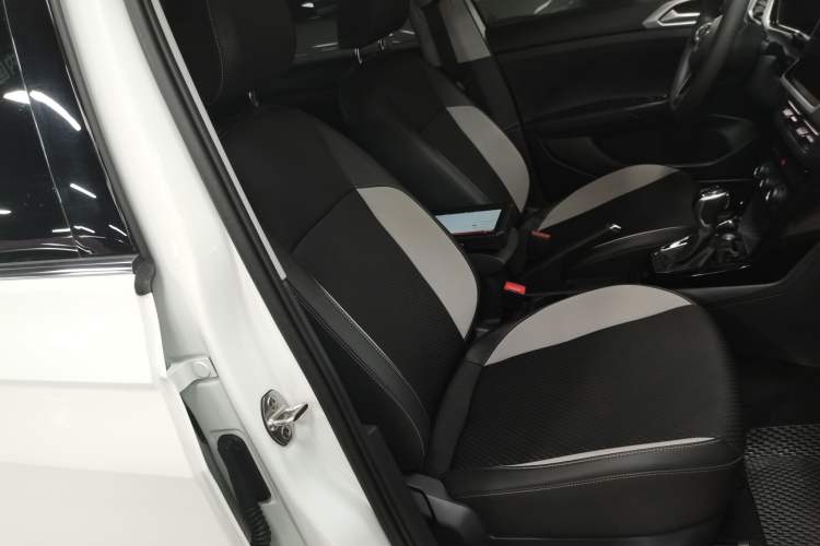 Used Volkswagen Tacqua 2023 200TSI DSG Joy-Connect Edition