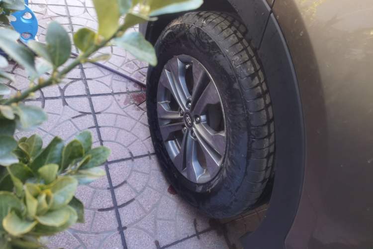 Used Hyundai Santa Fe 2015 2.0T Automatic All-Wheel Drive Smart Version 5 Seats