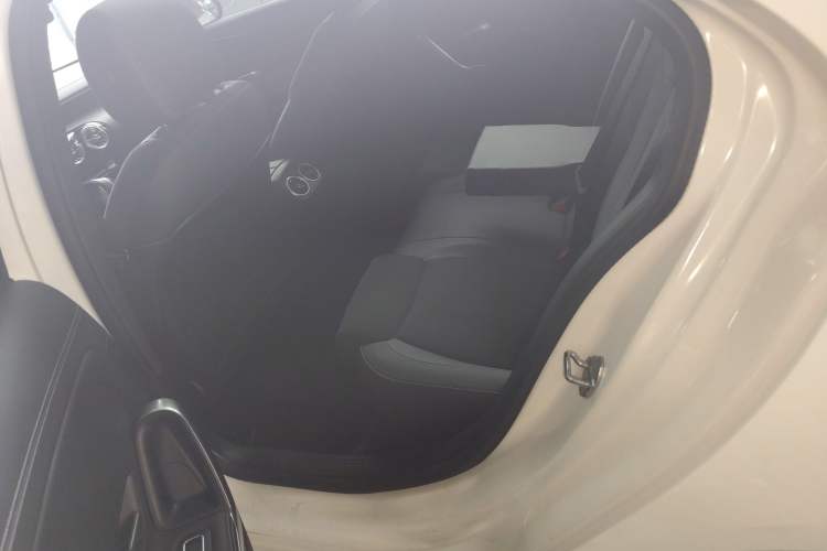 Used Mercedes-Benz A-Class 2022 Revised Version A 200 L Sport Sedan Fashionable Style