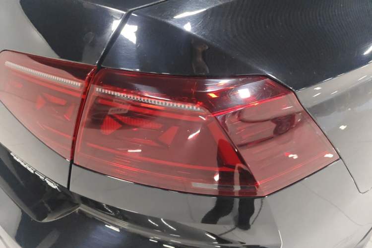 Used Volkswagen Magotan 2023 2 Million Units Commemorative Edition 330TSI DSG Luxury Version