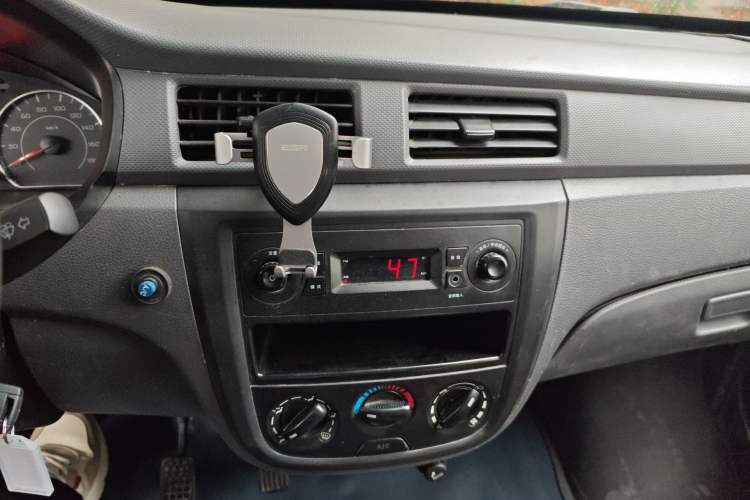 Used Wuling Zhiguang 2015 1.2L S Practical Model LSI