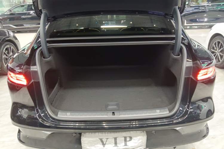 Used VOYAH PASSION 2024 PHEV Four-Wheel Drive Ultra-Long Range Flagship Model
