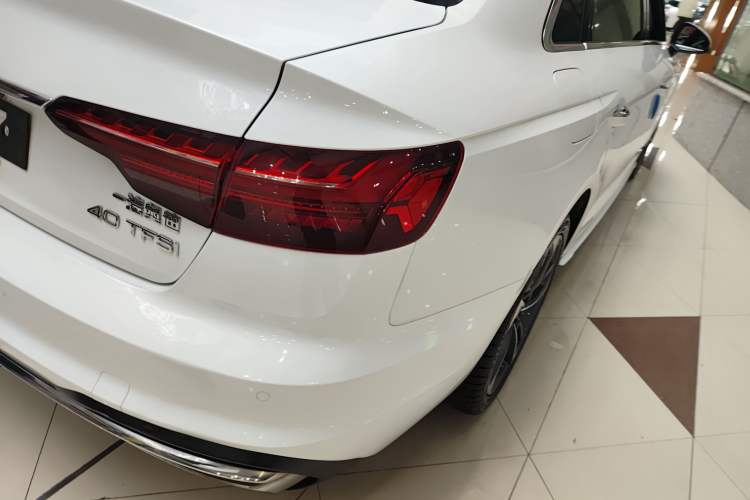 Used Audi A4L 2020 40 TFSI Fashionable and Elegant Model