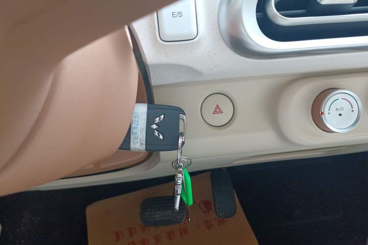 Used Wuling Hongguang MINIEV 2024 3rd Generation 215km Youth Edition
