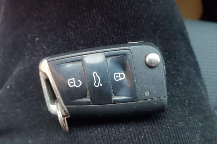 Used Volkswagen Golf 2019 1.6L Automatic Comfort Model China V Standard
