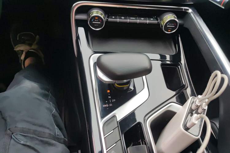 Used Geely Auto Monjaro S 2021 2.0TD Automatic Two-Wheel Drive Lightning Edition
