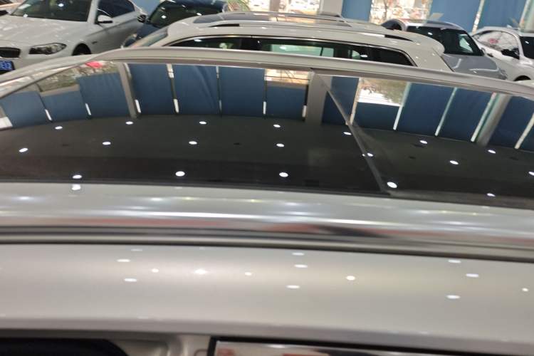 Used Hongqi HS5 2022 Revised Version 2.0T Smart Connect Flagship Edition
