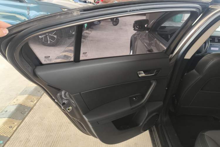 Used Qoros 3 2016 Urban SUV 1.6T Automatic Zhiyue Model
