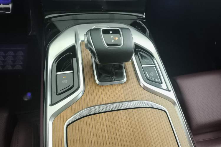 Used Hongqi E-HS9 2022 660 km Range Flagway Edition Six Seats
