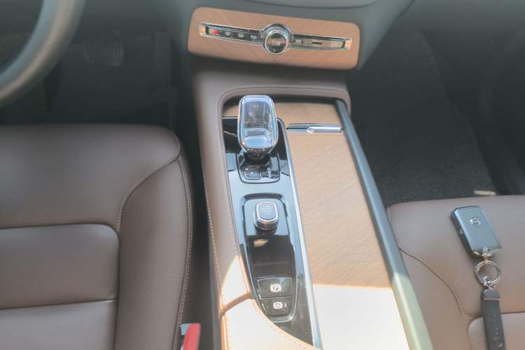 Used Volvo XC90 2024 B5 SmartDrive Luxury Edition 5 Seats
