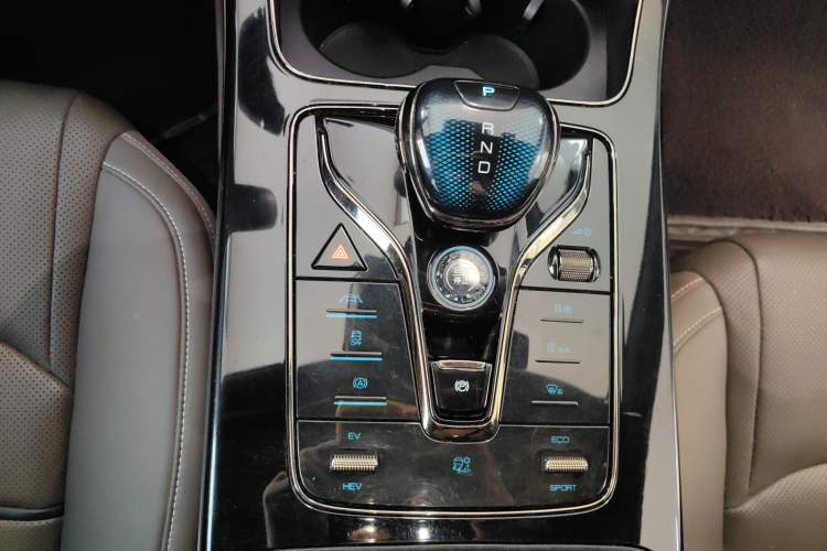 Used BYD Han 2020 DM Four-Wheel Drive Performance Edition Luxury Model