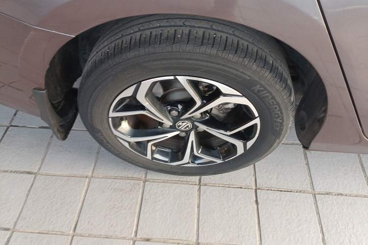 Used MG 5 2022 180 DVVT CVT Youth Luxury Edition
