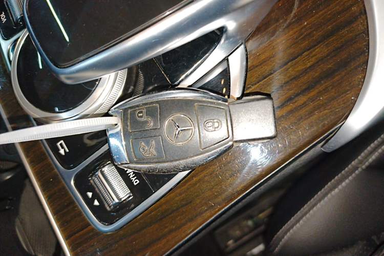 Used Mercedes-Benz C-Class 2017 C 200 L
