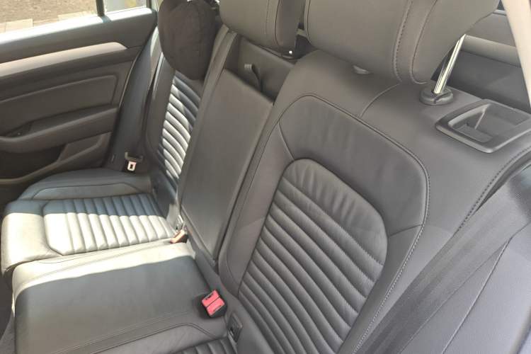 Used Volkswagen Variant 2017 380TSI Two-Wheel Drive Comfort Edition
