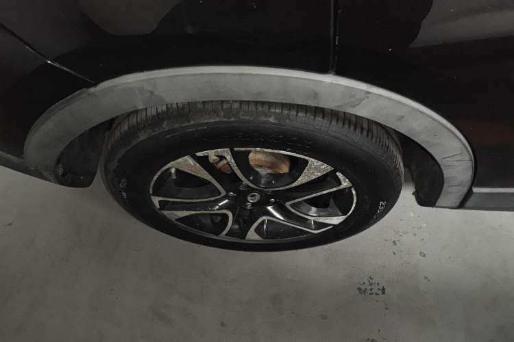 Used Soueast DX7 2015 1.5T Automatic Luxury Model
