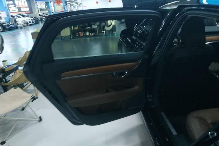 Used Volvo S90 2019 T5 Zhiyuan Edition
