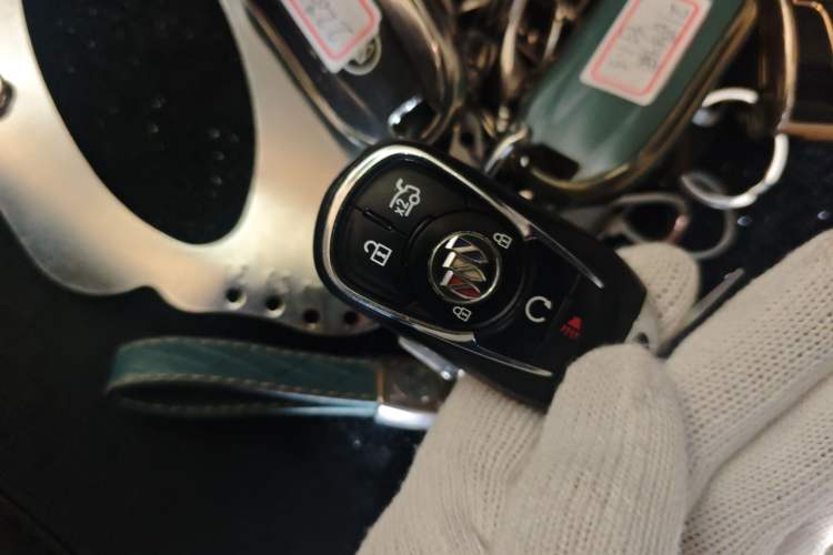 Used Buick Enclave 2020 28T All-Wheel Drive Avenir
