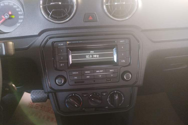 Used Volkswagen Jetta 2017 1.5L Automatic Fashion Model
