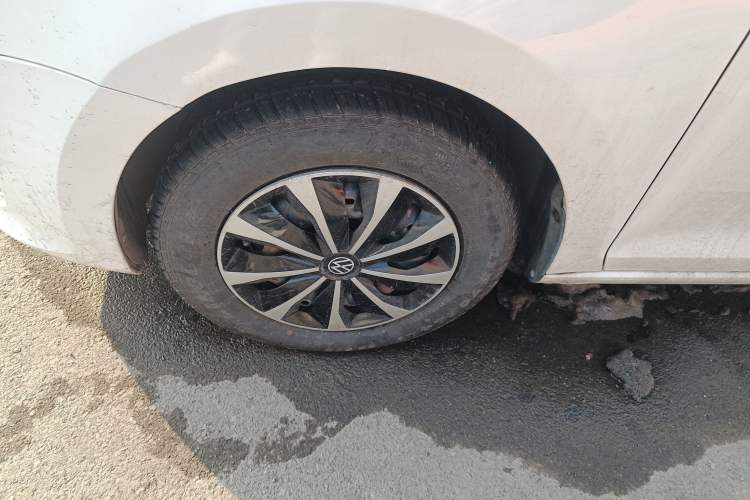 Used Volkswagen Santana 2015 1.6L Manual Fashion Edition