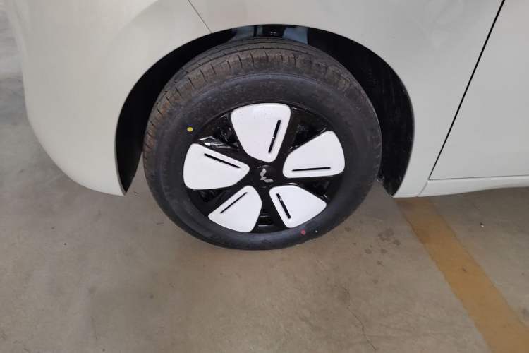 Used Wuling Hongguang MINIEV 2025 Four-Door Version Advanced Edition
