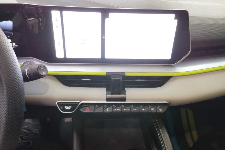 Used Geely Auto Coolray 2022 Bin Yue COOL 1.5TD DCT Hot Engine Edition