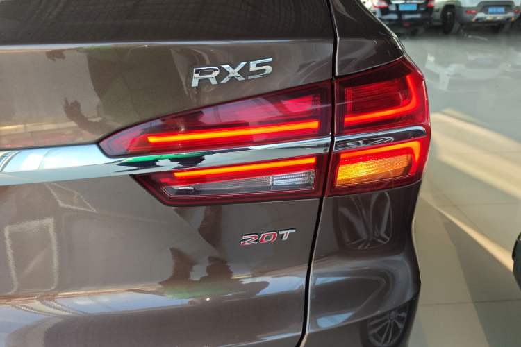 Used Roewe RX5 2019 20T Two-Wheel Drive Automatic Ali Smart Connectivity Platinum Edition
