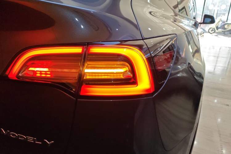 Used Tesla Model Y 2022 Rear-Wheel-Drive Version
