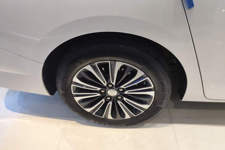 Used Buick GL8 2022 ES Land Cruiser 653T Luxury Model
