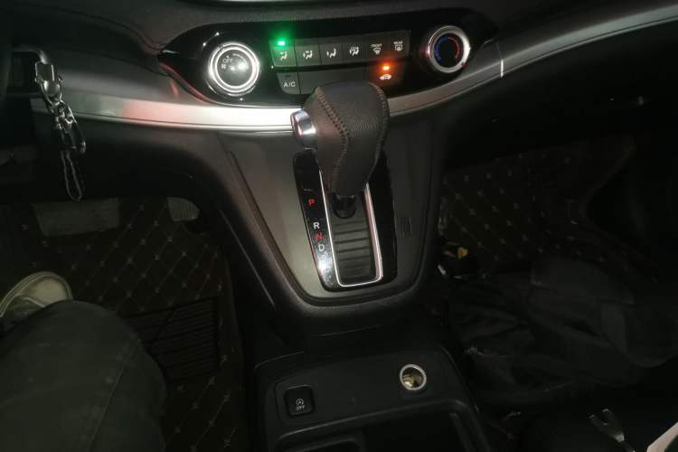 Used Honda CR-V 2016 2.0L two-wheel drive Urban Edition
