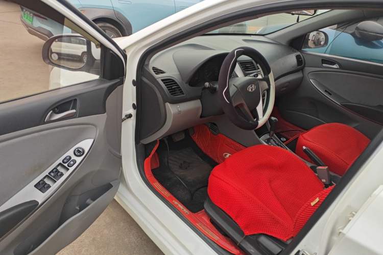 Used Hyundai Verna 2014 1.4L Automatic Smart GLS
