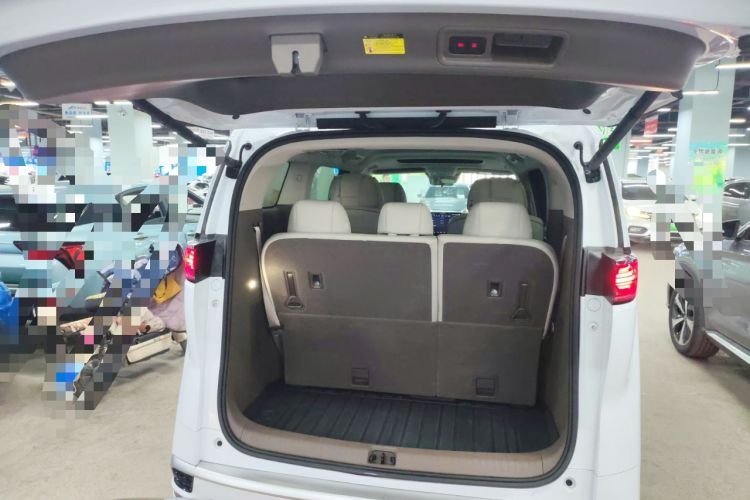 Used Denza D9 2022 EV 620 Prestige Model
