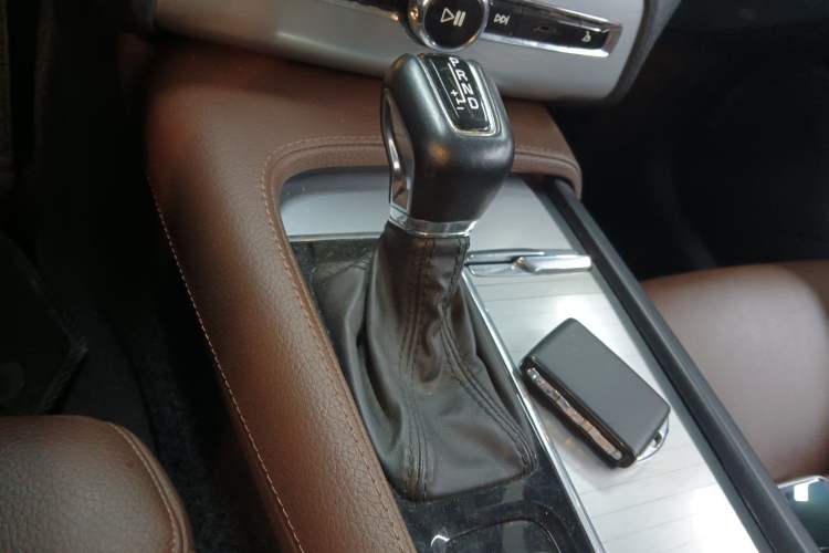 Used Volvo XC90 2019 T5 Zhiyi Edition 7-Seater China V Emission Standard
