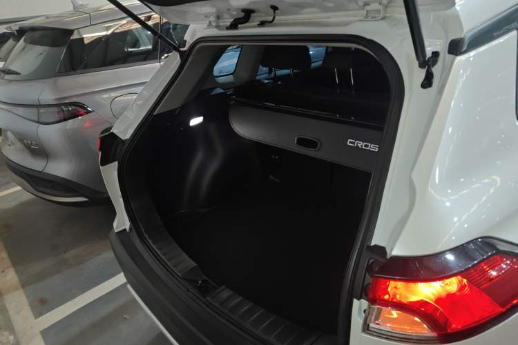 Used Toyota Corolla Cross 2023 Dual-Motor 2.0L Pioneer Edition
