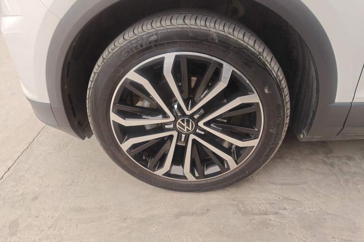 Used Volkswagen T-ROC 2021 280TSI DSG Two-Wheel Drive Comfort Connect Edition